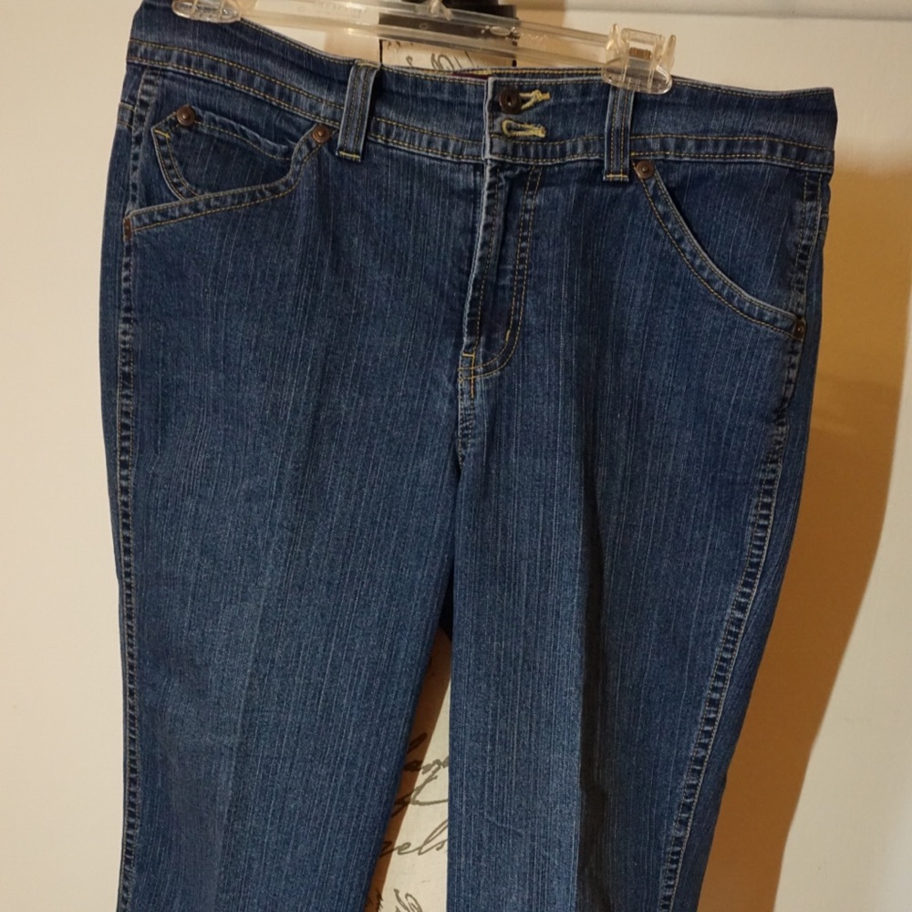 GLORIA VANDERBILT WOMEN'S JEANS SIZE 12 SHORT